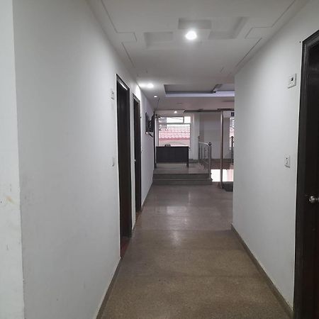 Hotel Airport Aditya Inn Új-Delhi Kültér fotó