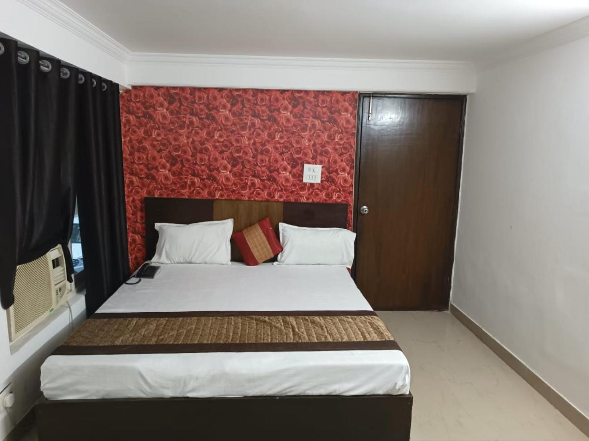 Hotel Airport Aditya Inn Új-Delhi Kültér fotó