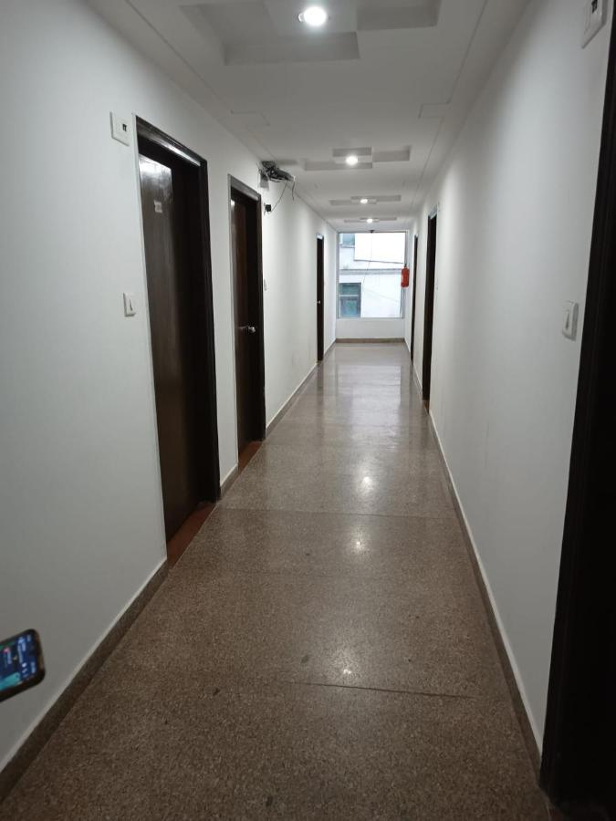 Hotel Airport Aditya Inn Új-Delhi Kültér fotó