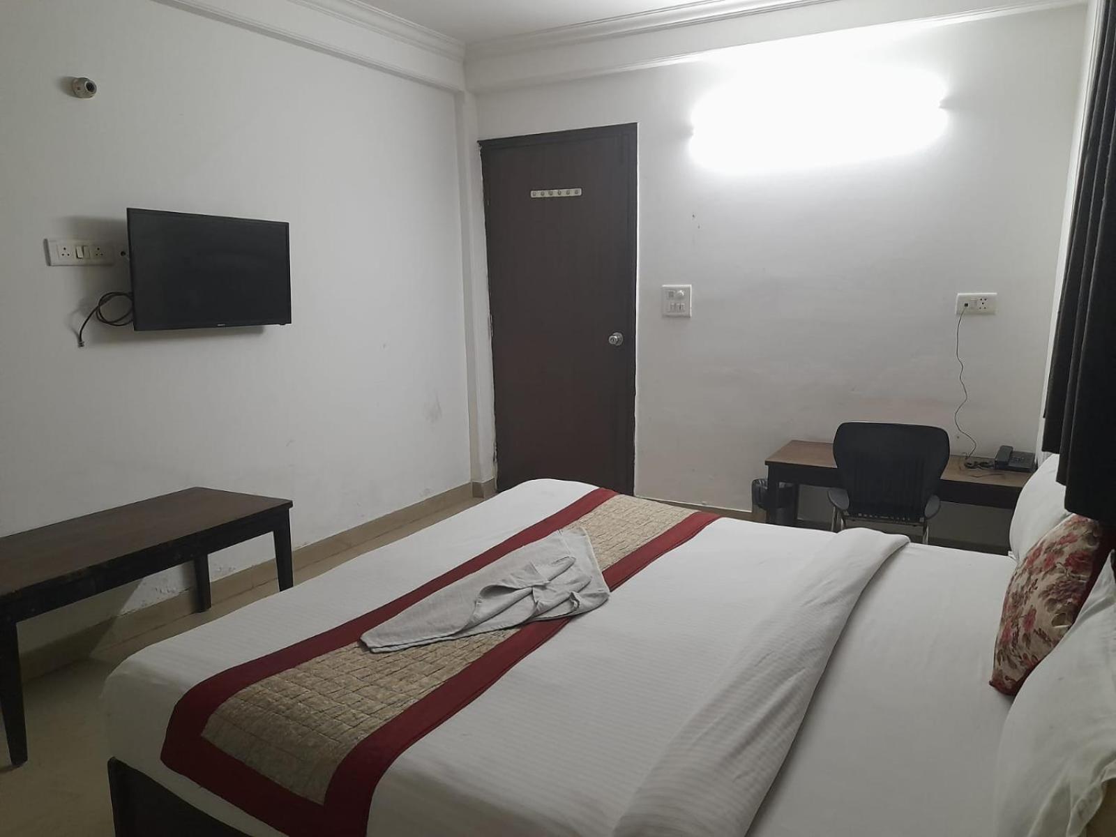 Hotel Airport Aditya Inn Új-Delhi Kültér fotó