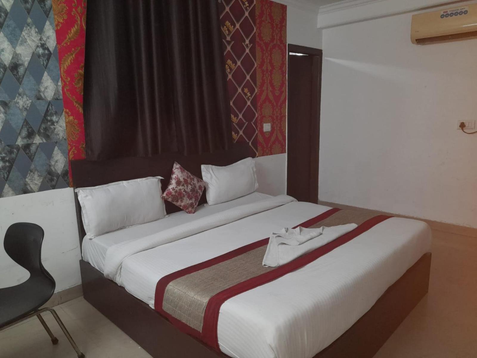 Hotel Airport Aditya Inn Új-Delhi Kültér fotó